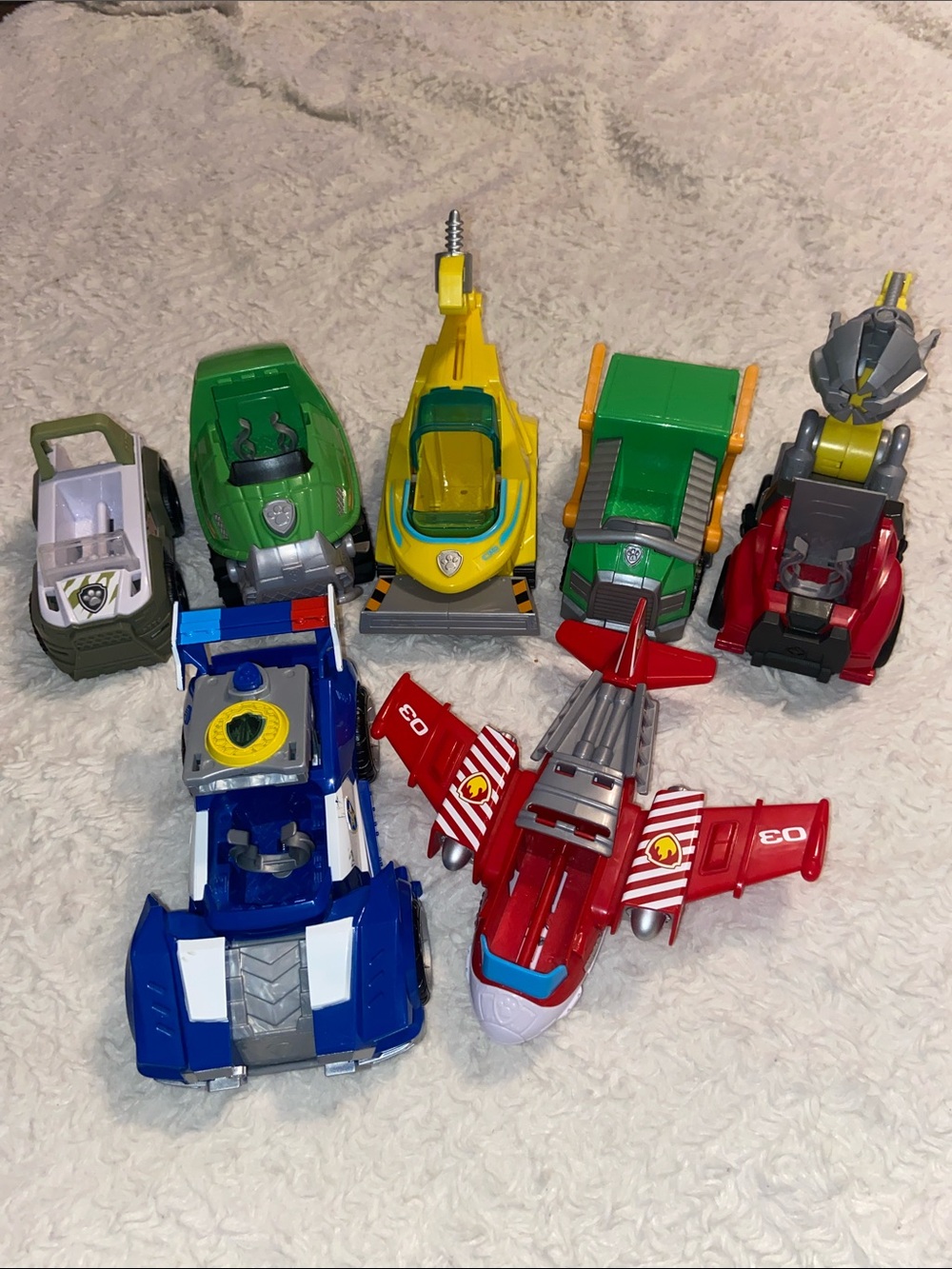 Paw Patrol Figures and Vehicle Playset Bundle 14 figures 7 vehicles - Picture 2 of 8